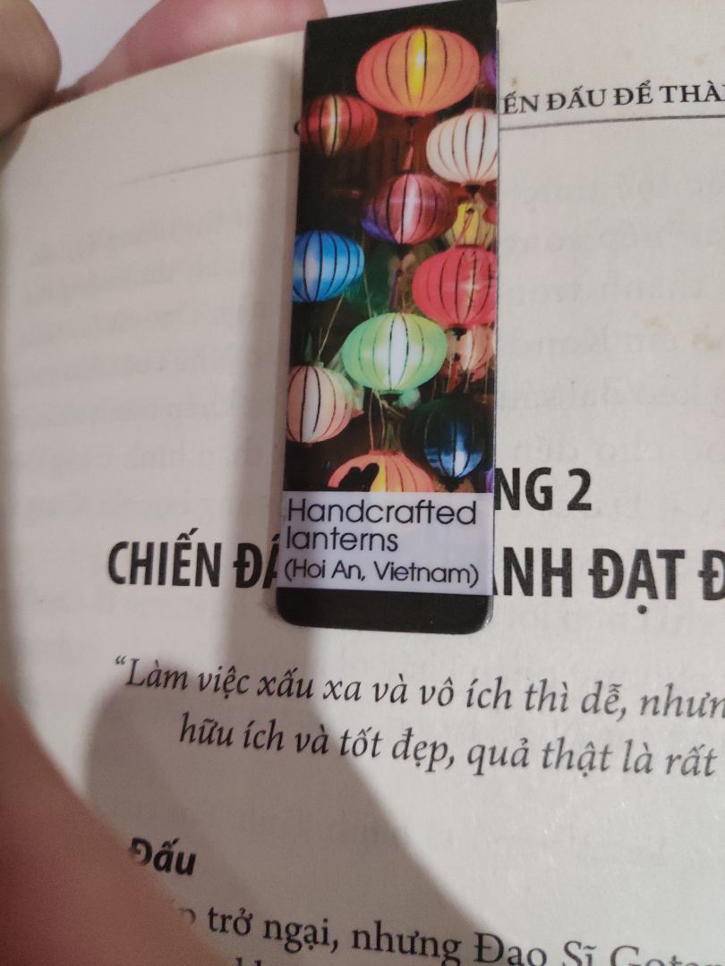 đẹp nhưng in chua sắc nét. giấy dán vào chưa chắc chắn. nhưng cũng rất la ok