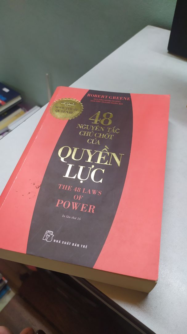 Mình cực kỳ yêu thích quyển sách này. Các bài học vô cùng bổ ích và thiết thực. Các ví dụ đưa ra làm cuốn sách trở nên thuyết phục hơn và dễ đọc hơn.