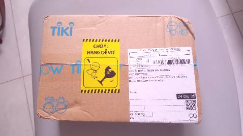 Giao hàng sớm hơn 1 ngày so với dự kiến. Tiki đóng gói khá chắc chắn, Box nguyên seal, không có tem nhập khẩu hoặc tem chống hàng giả. DVD mới sản xuất 2021, tôi thử dùng thấy đọc, ghi, xóa tốt nhưng hơi ồn ào. Hy vọng dùng bền lâu!