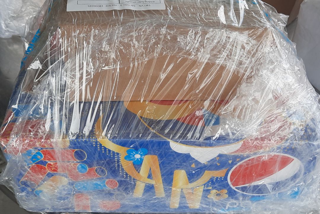 Đóng gói cẩn thận, giao hàng nhanh, lại được tặng kèm ly pepsi màu vàng rất đẹp nữa, xin cảm ơn tiki Đóng gói cẩn thận, giao hàng nhanh, lại được tặng kèm ly pepsi màu vàng rất đẹp nữa, xin cảm ơn tiki