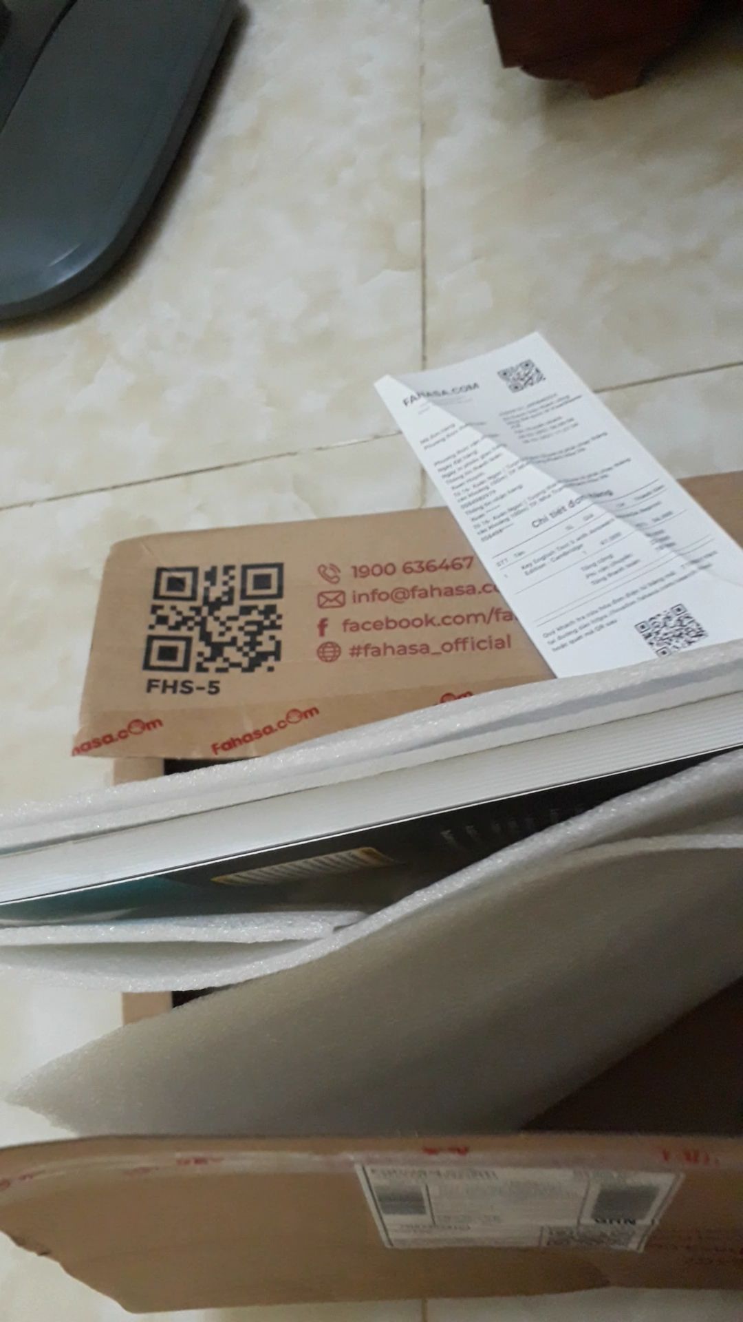 nhà sách đóng hàng kĩ và đẹp lắm nhooo???‍♀️ mình thấy tiki note thông tin tới gần cả tuần mới giao tới mà mới 2 3 ngày đã giao tới rùi ❤❤