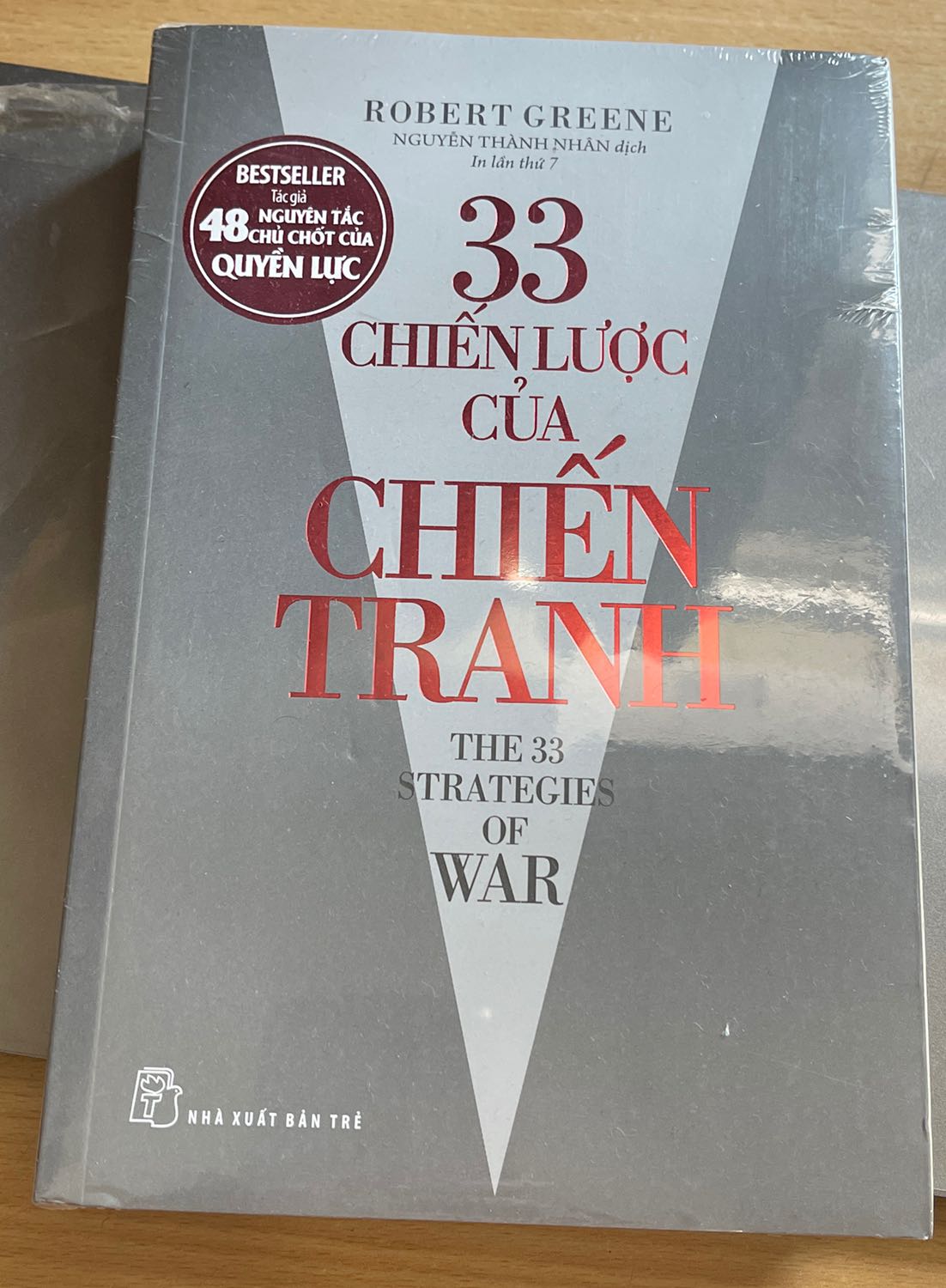 Sách nguyên màng co, vẫn loại giấy bổi chẳng thể lưu giữ được dài lâu nên thấy buồn. Đề nghị nhà sách cần có thông tin loại giấy và lựa chọn cho người mua lựa chọn mua theo loại giấy nào.