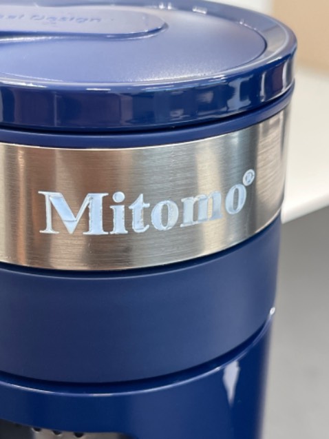 Cái logo in thêm vào xấu quá.