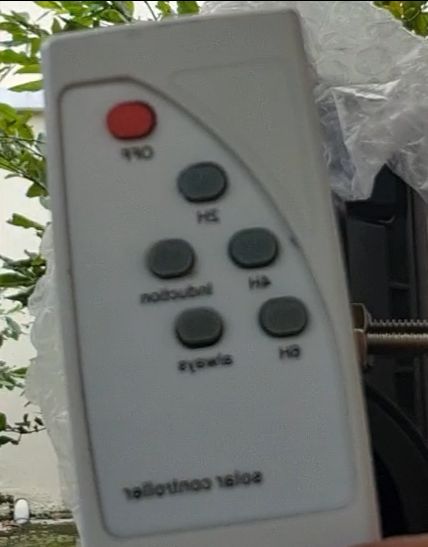 Đóng gói chắc chắn, đèn sáng như mong đợi, cảm biến nhạy. khá chắc chắn, pin ok. Đèn hoạt động đc liên tực từ 18h đến sáng luôn.