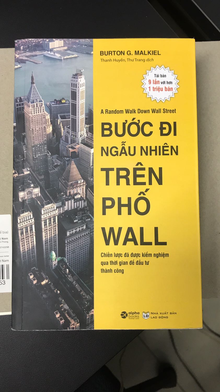 Sách hay, tình trạng sách tốt. Mình là dân ngoại đạo đọc cơ bản là hiểu, chỉ là có nhiều khái niệm cần đi tra. Bạn nào có chút kiến thức nền về chứng khoán rồi đọc hiểu sẽ nhanh hơn nhé.
 Hình này mình chụp sau khi nhận khá lâu nên nhìn hơi cũ thôi nha mn.
