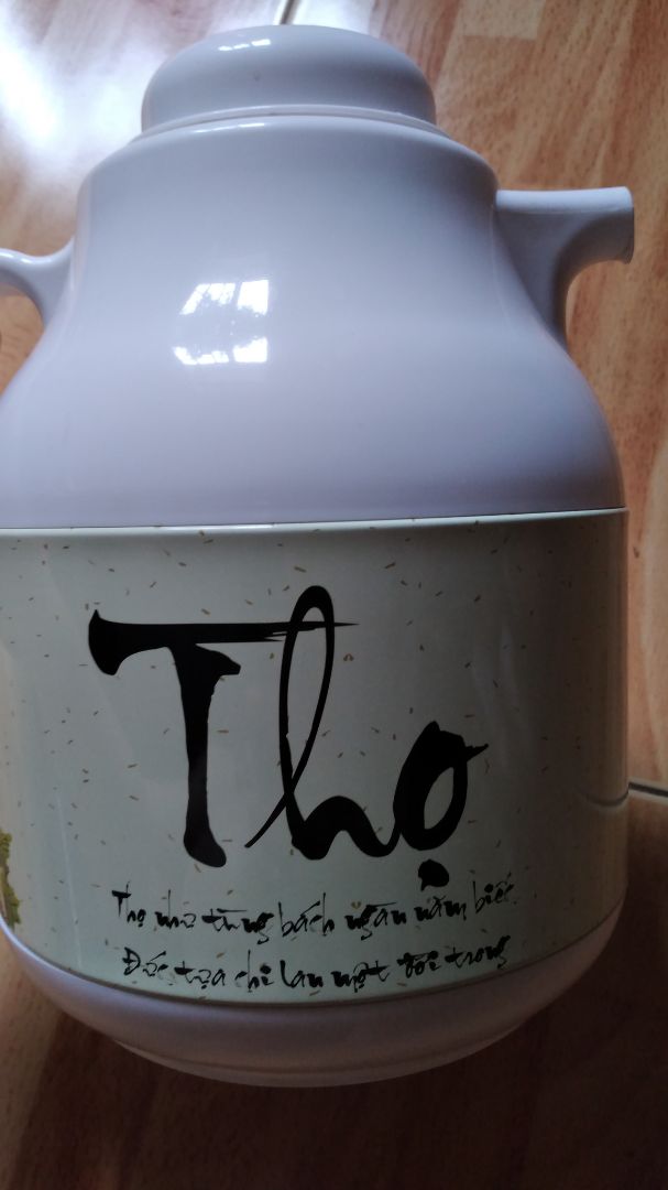 bình đẹp,  giữ nhiệt tốt.  để qua đêm vẫn nóng.  đóng gói 2-3 lớp siêu kỹ.  giao hơi lâu