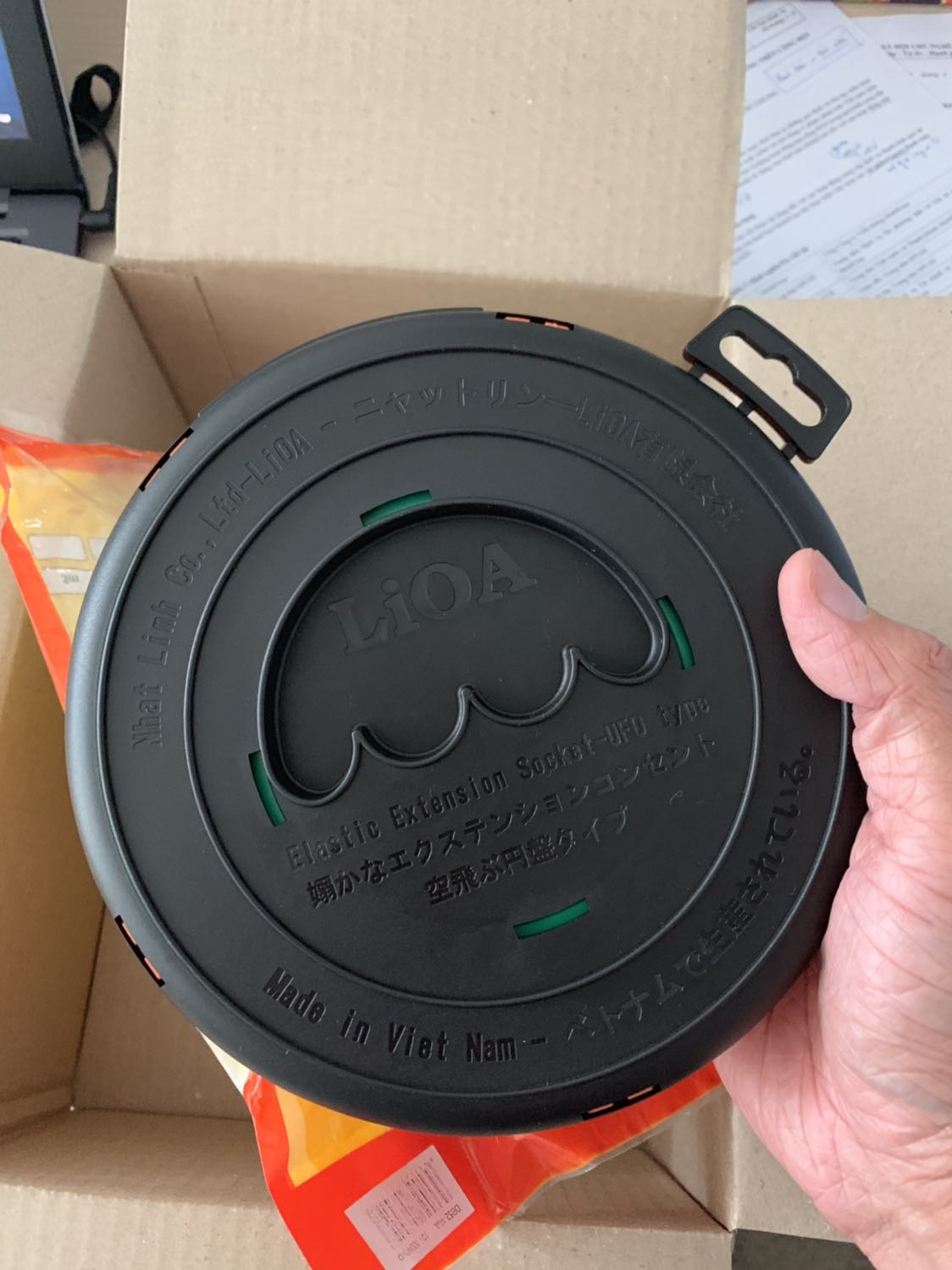 Dây to, khả năng chịu tải tốt
Xoắn dây ra vào đều khá nhẹ nhàng! 
Khe cắm đủ rộng cho các giắc cắm to 3 chân cùng lúc!