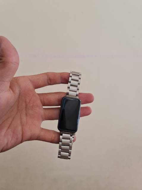 Sản phẩm rất đẹp lên mặt đồng hồ khá phù hợp với độ dày của nó