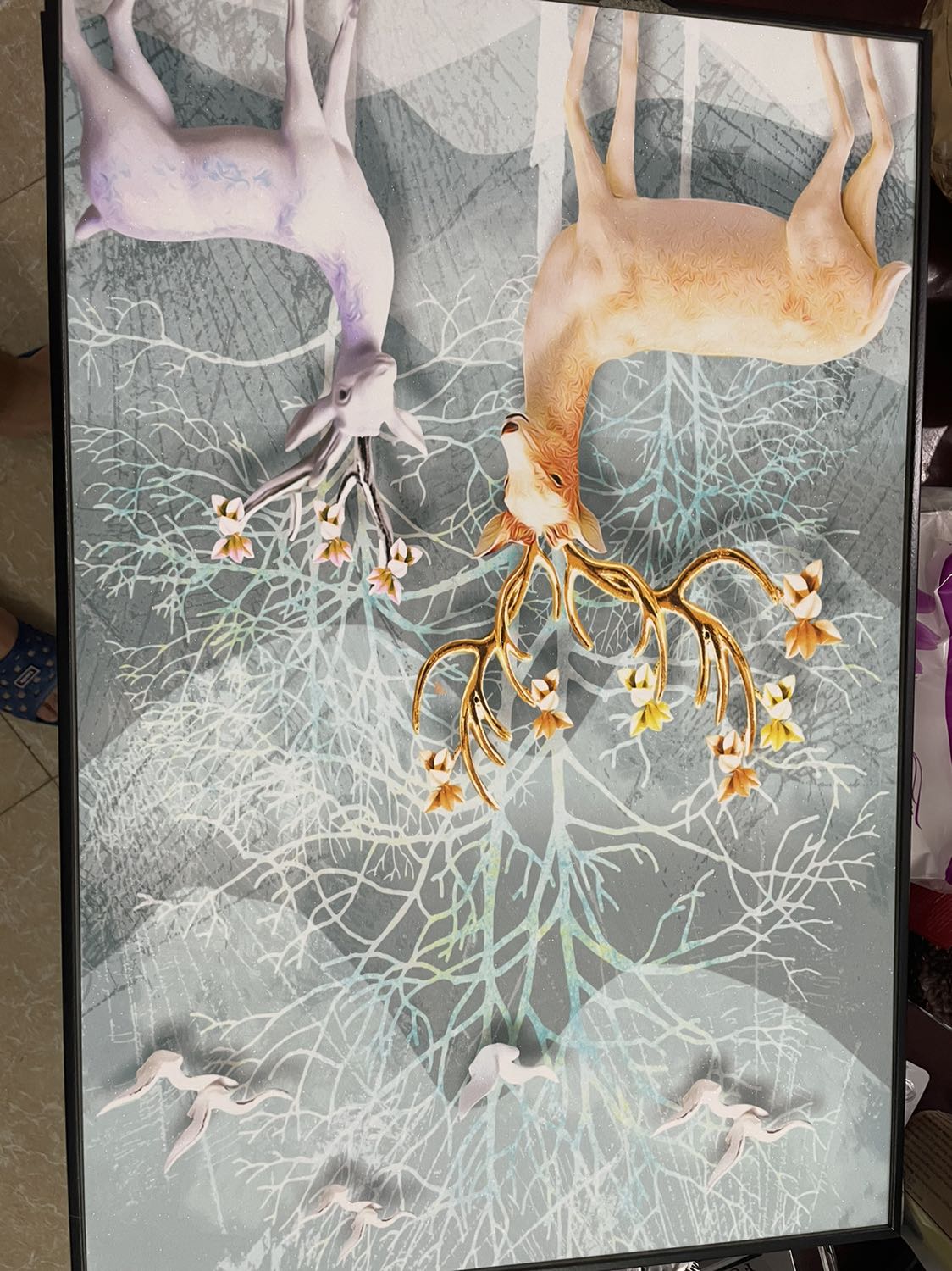 Hàng bị mẻ trong quá trình vận chuyển.

Chất lượng sản phẩm quá TỒI. Gia công kém chất lượng.

400k 3 cái tranh mà tính ra mua mấy cái loại 50k khéo còn bền hơn.

Nói chung đây là phốt đầu tiên sau hàng trăm đơn hàng mua ở Tiki