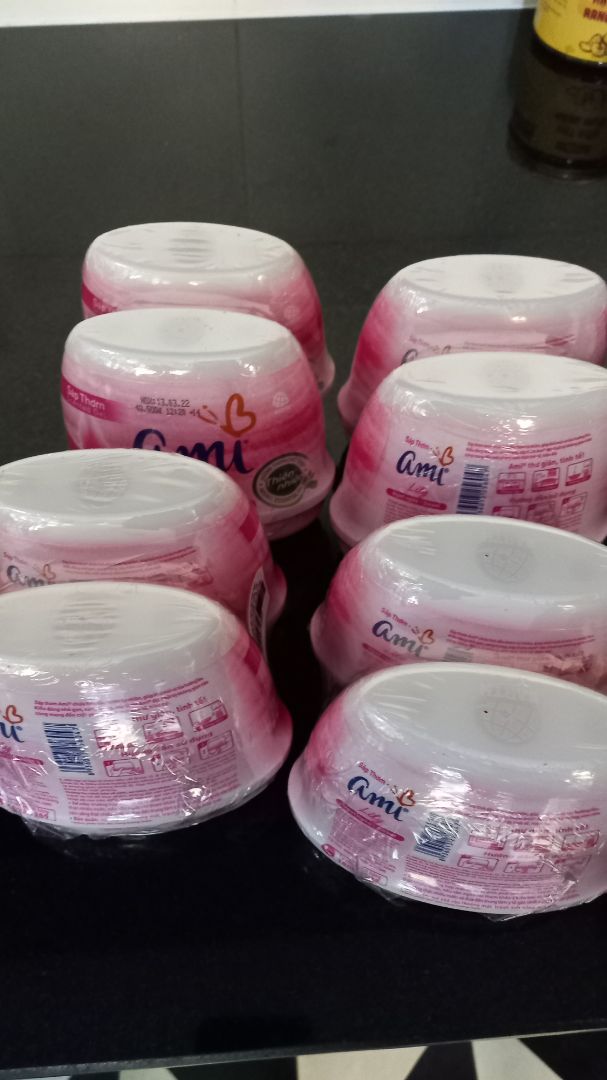 sản phẩm đóng gói cẩn thận, giao hàng nhanh, mình mua 4 combo và bên bán giao chung 1 loại nên cũng dễ dùng.