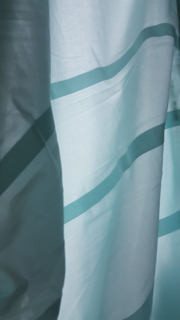 Giao hàng nhanh. Đóng gói sản phẩm tốt, che tên rất tinh tế.
Quần vải đẹp, mỏng và dai. Size L lưng 37cm chưa kéo dãn. Các bạn đùi to cần lấy lên 1 size.