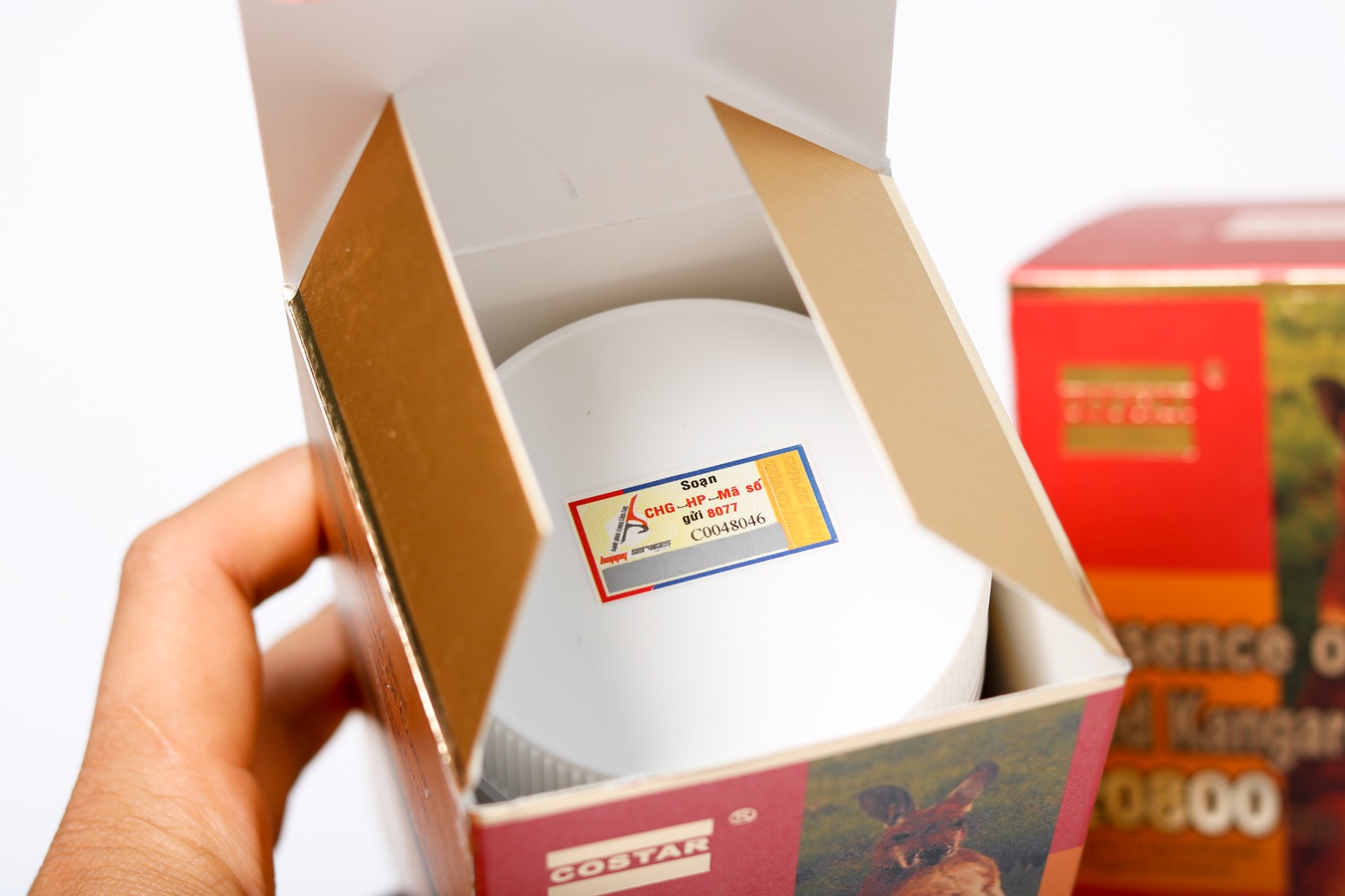 Hàng nhận nguyên viện tem nhãn đầy đủ chính hãng, dùng 2 tuần thấy có thấm thấm rồi, đang dùng tiếp
