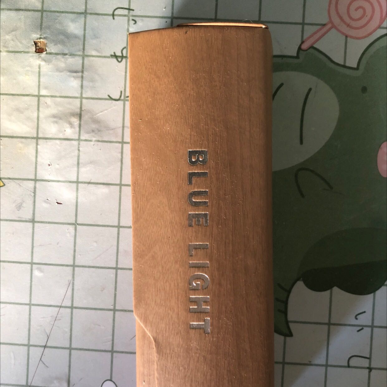 Gọng đẹp , gọng hơi to bạn nào mặt nhỏ cần chú ý . Shop thân thiện, rep tin nhắn nhanh và giao hàng nhanh hơn dự kiến.