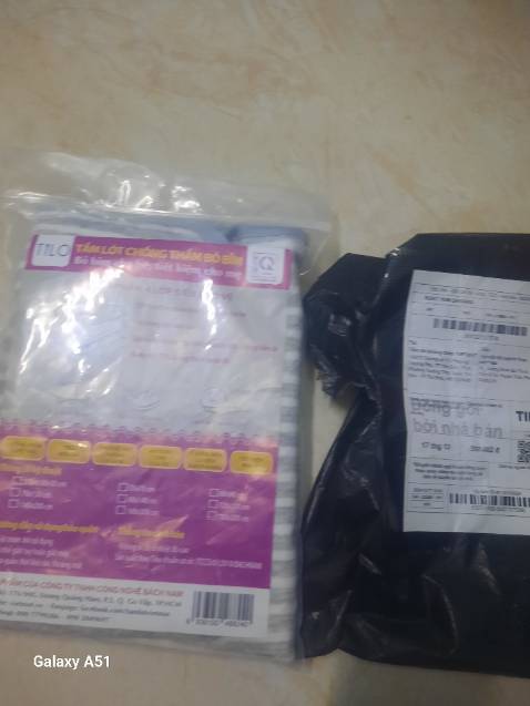 Tôi mua 4 tấm giá 392.000 nhưng lúc giao chỉ có 1 tấm. Tôi chủ quan không kiểm tra, đến khi người giao hàng đi rồi, tôi mở ra mới biết. Xin hỏi shop làm ăn kiểu gì vậy