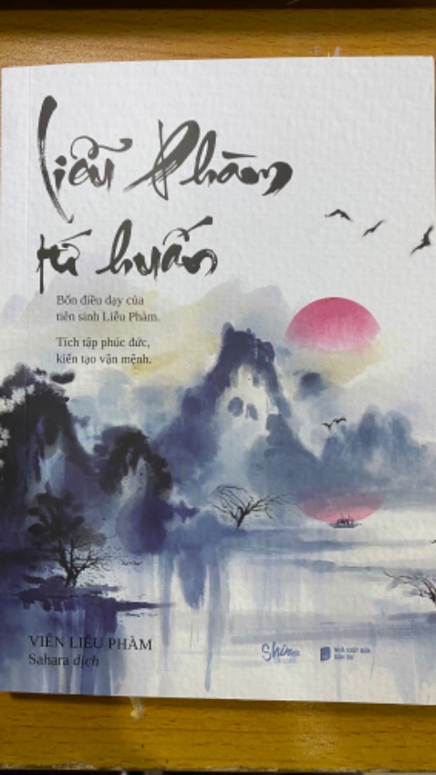 Được tặng sổ tay tích tập phúc đức 😂.