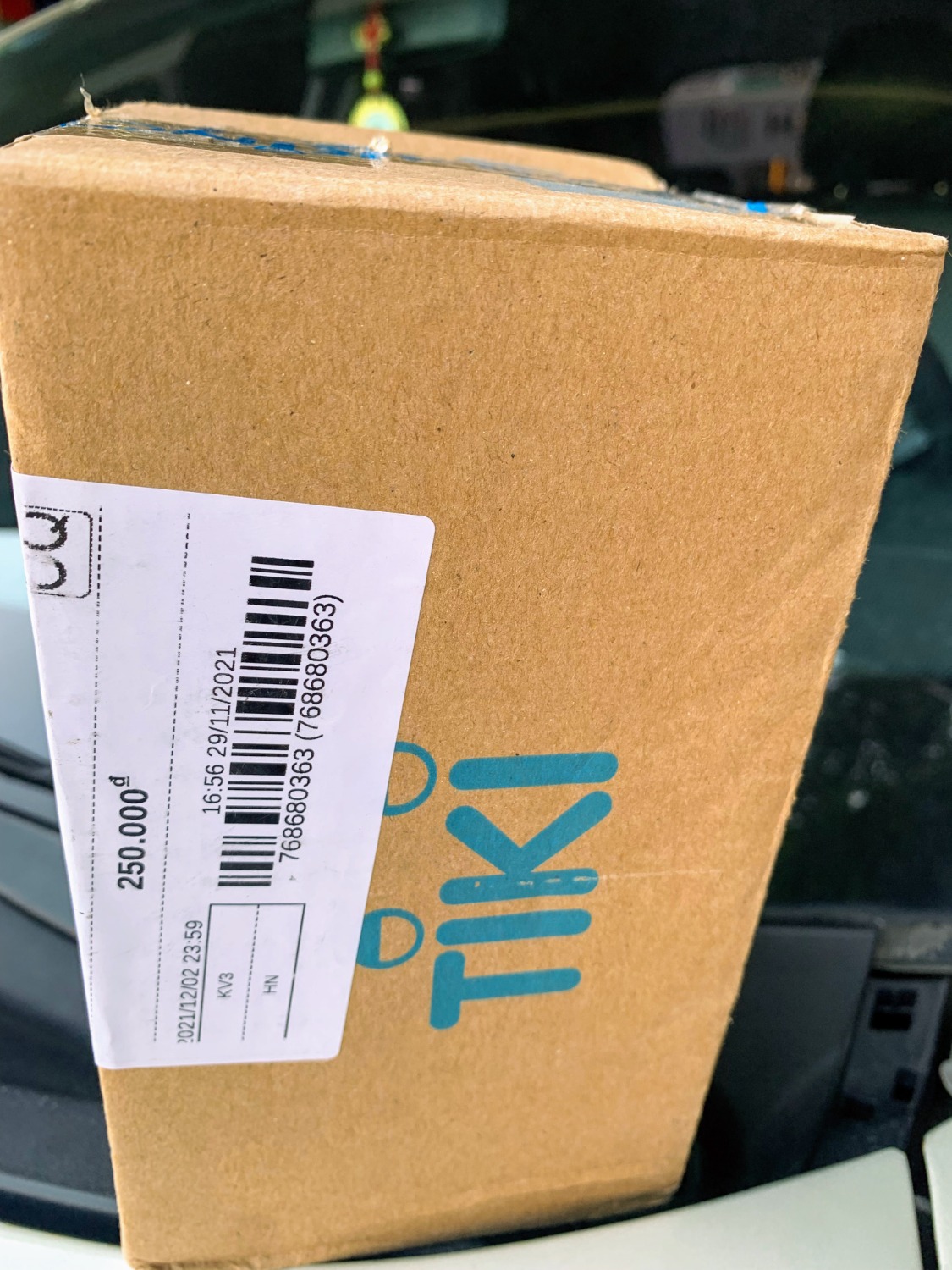 Qúa bất ngờ vì mới dặt hàng được 01 ngày. Mở thử sử dụng ngay, lúc đầu lắp vào sai cực nên không hoạt động, tháo ra đổi cực pin chạy êm ro, chỉ thấy nhẹ quá. Hy vọng sử dụng được lâu. Chúc Shop luôn phát huy tốt sản phẩm để khách hàng yêu mến