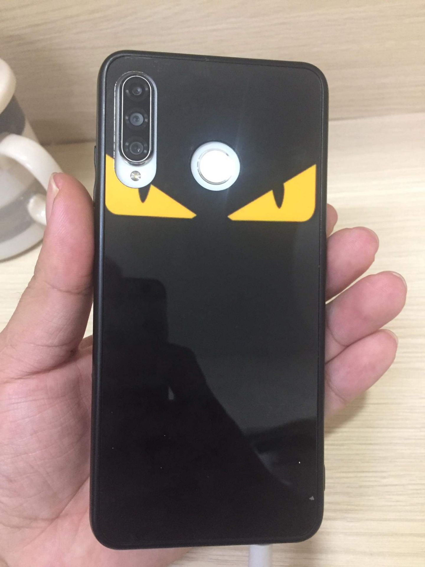 Ko đúng quảng cáo cho lắm..