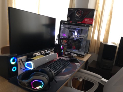 Sản phẩm phải nói đẹp từ mẫu mã đến chất lượng, loa nghe rất to không bị rè, pass vừa đủ, tầm giá tiền này chắc không có mẫu loa soundbar nào khác tốt và đẹp hơn mã này dành cho góc giải trí rồi😍