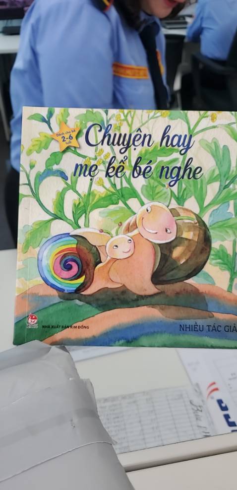 Bạn nhỏ ưng. Cứ bắt mẹ đọc suốt. Sách hay. In đẹp ạ.