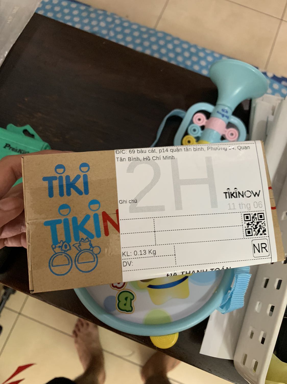 Tiki nơ giao hàng rất nhanh! Sp chính hãng mọi người nên mua nha
