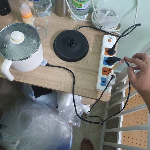 Sản phẩm ko an toàn. Quá nguy hiểm. Bị hở điện. Khuyên mọi người ko nên sử dụng quá nguy hiểm