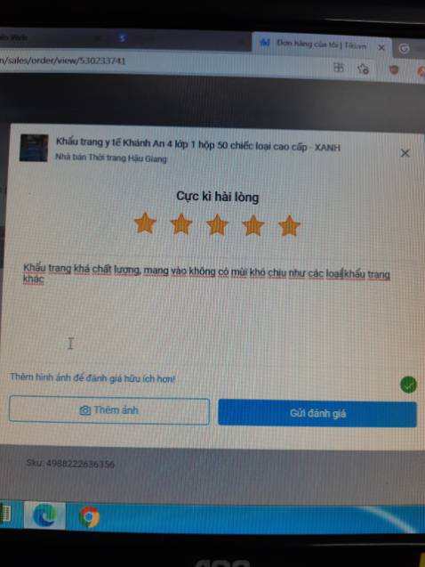 Khẩu trang khá chất lượng, mang vào không có mùi khó chịu và không bị hít các sợi nilon vào mũi như các loại khẩu trang khác.