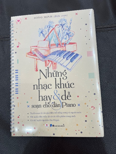 Sách trình bày đẹp , cứng cáp