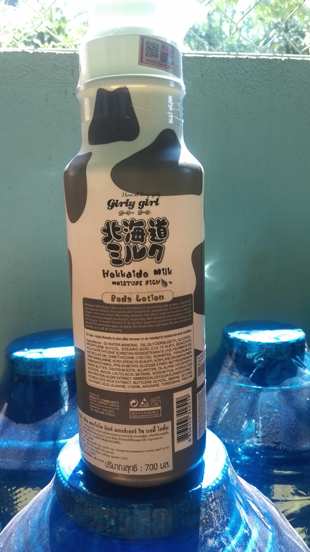 Mới nhận hàng, nên viết nhận xét xử luôn. Mình mua chai 700ml, mà hàng thì nhẹ tênh á, soi dưới nắng mình thấy chai này còn hơn nửa chai thôi. nếu mình mua 700ml với giá này mà dung tích chỉ tầm hơn 500ml, thì mình thà mua 2 chai 400ml còn hơn, nếu chai đầy hơn. Mới nhận hàng, nên viết nhận xét xử luôn. Mình mua chai 700ml, mà hàng thì nhẹ tênh á, soi dưới nắng mình thấy chai này còn hơn nửa chai thôi. nếu mình mua 700ml với giá này mà dung tích chỉ tầm hơn 500ml, thì mình thà mua 2 chai 400ml còn hơn, nếu chai đầy hơn.