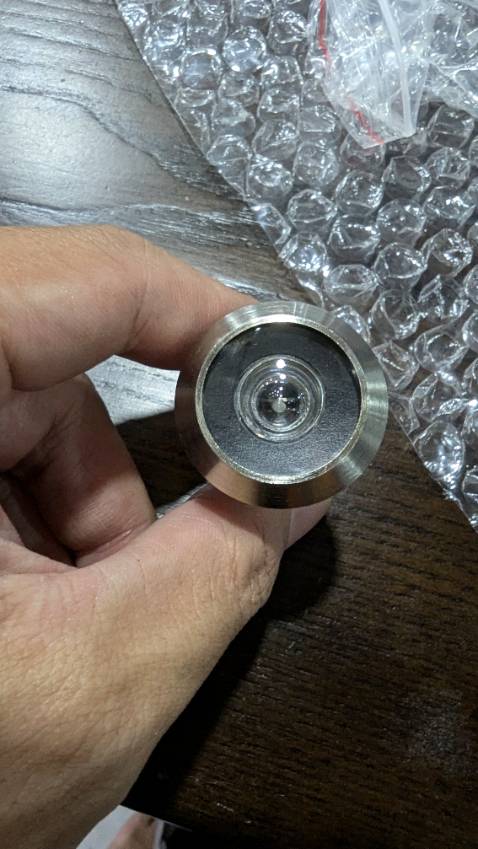 So với cái cũ thì sản phẩm sáng đẹp hơn rất nhiều. Góc nhìn rõ rộng dễ lắp đặt