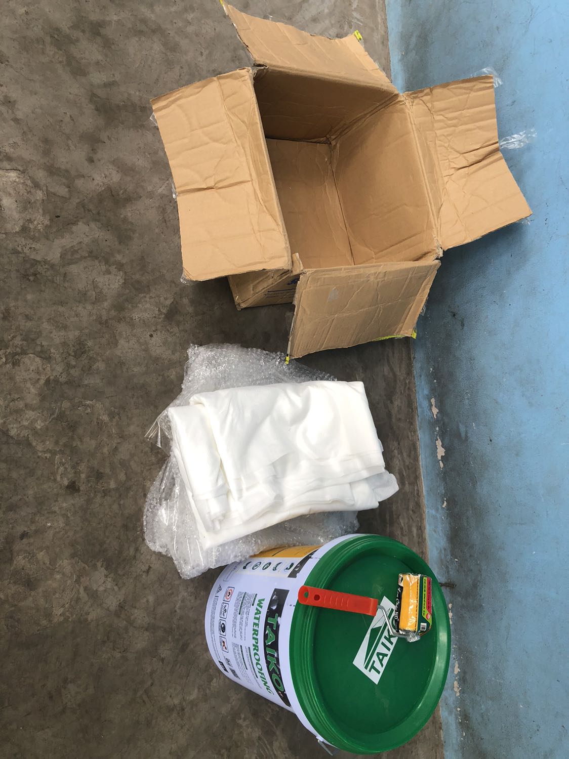 Shop giao đủ hàng, gói bọc chống sốc, chưa dùng hộp to này nên chưa đánh giá đc chất lượng. Với hộp 1l và 5l thì khá hiệu quả. Giao hàng nhanh hơn dự kiến