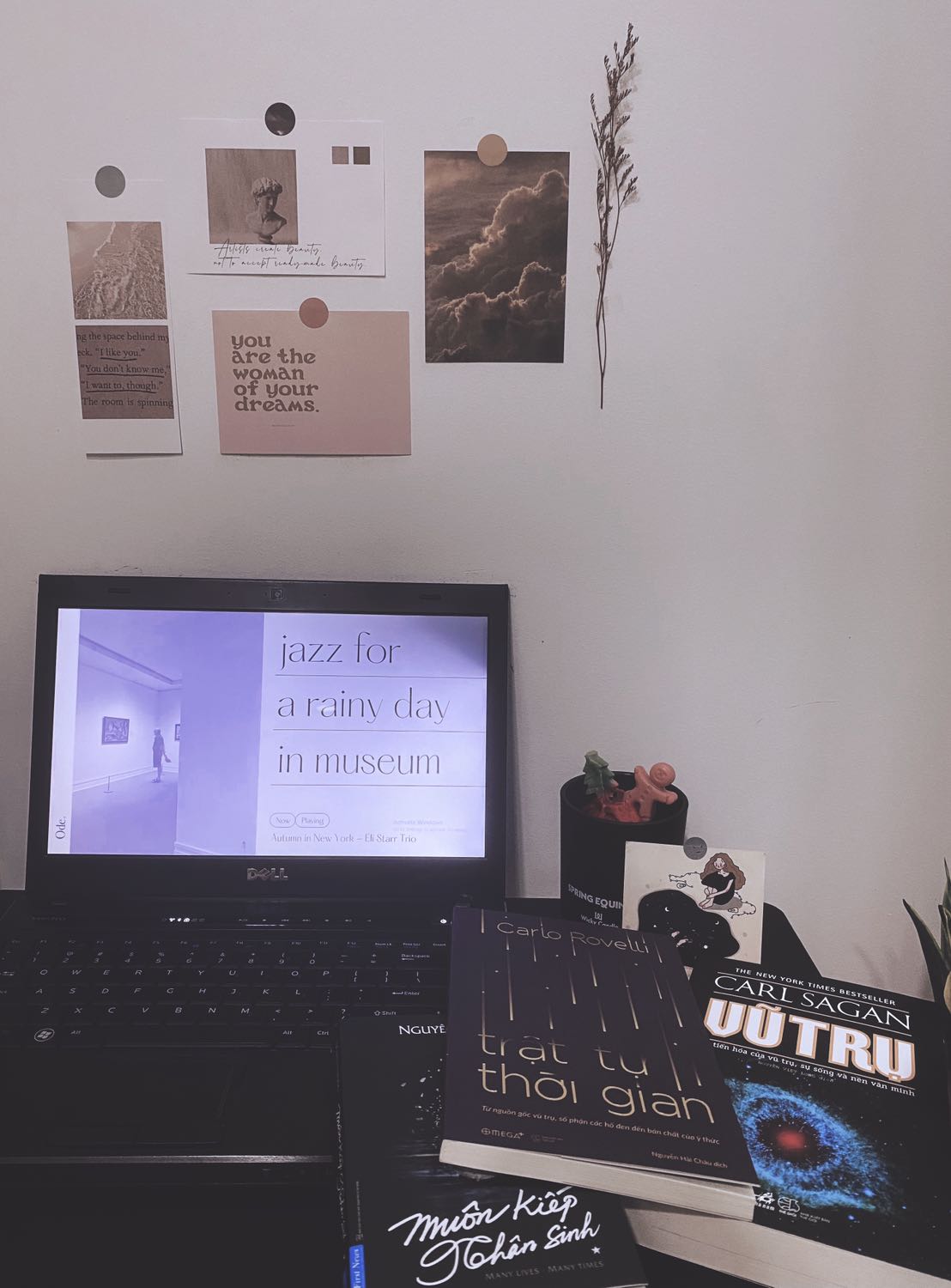 Mình đang có nhiều quan tâm về định nghĩa “Thời Gian” vô tình xem feedback thấy 1 bạn mua cuốn này nên mình cũng tìm mua để tham khảo. Sách bìa đẹp đó g gói tốt.