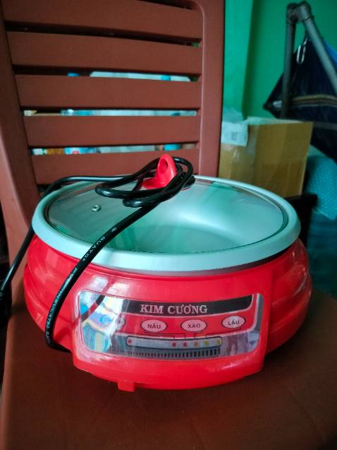 Nồi này chiên, xào, nấu lẩu rất ok.
Nồi đem chiên không bị dính.
Giá cả phải chăng mà đóng gói rất cẩn thận nha chơi luôn cả bao bì chống va đập.