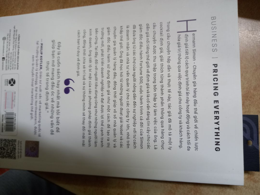 Hàng giao nhanh. Sách còn mới, nguyên vẹn.  Nhân viên giao hàng thân thiện.  Rất hài lòng.