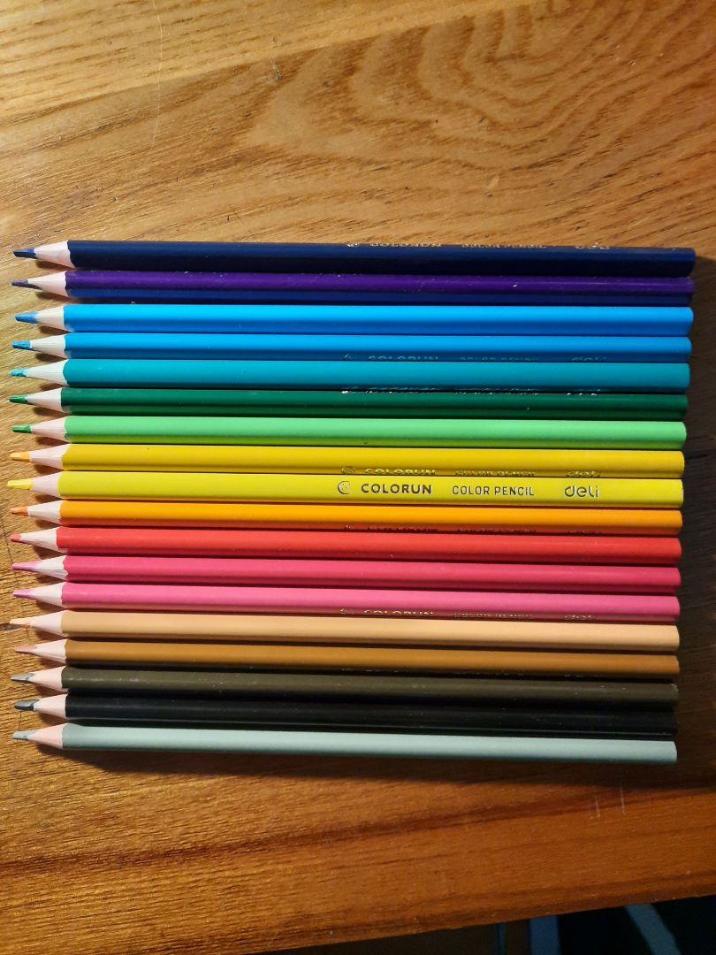 Giao hàng đóng gói cẩn thận. Nhưng màu tô có vẻ không bám màu nhưng so với giá tiền thì đảm bảo.