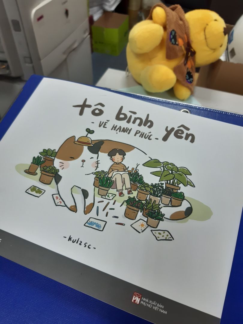 Hình vẽ dễ thương, có thể hoàn thành trong 20 đến 30 phút... rất phù hợp với những bạn cần thư giãn bằng bút màu. 
thời gian giao hàng siêu nhanh. bìa có hơi bụi xíu nhưng vẫn chấp nhận được, ruột sách sạch đẹp và giấy dày, phù hợp với nhiều loại màu nhé.