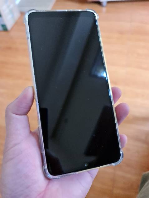 Okay ổn. Dùng cho máy của người lớn, câm chắc tay, 4 góc viền bảo vệ bo kín ôm chặt đt. Giá cả hợp lý. Tiki giao hàng free từ tikicard rất ưng chất lượng dịch vụ.