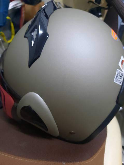 Mũ hơi nhẹ, nhưng chấp nhận được, ok