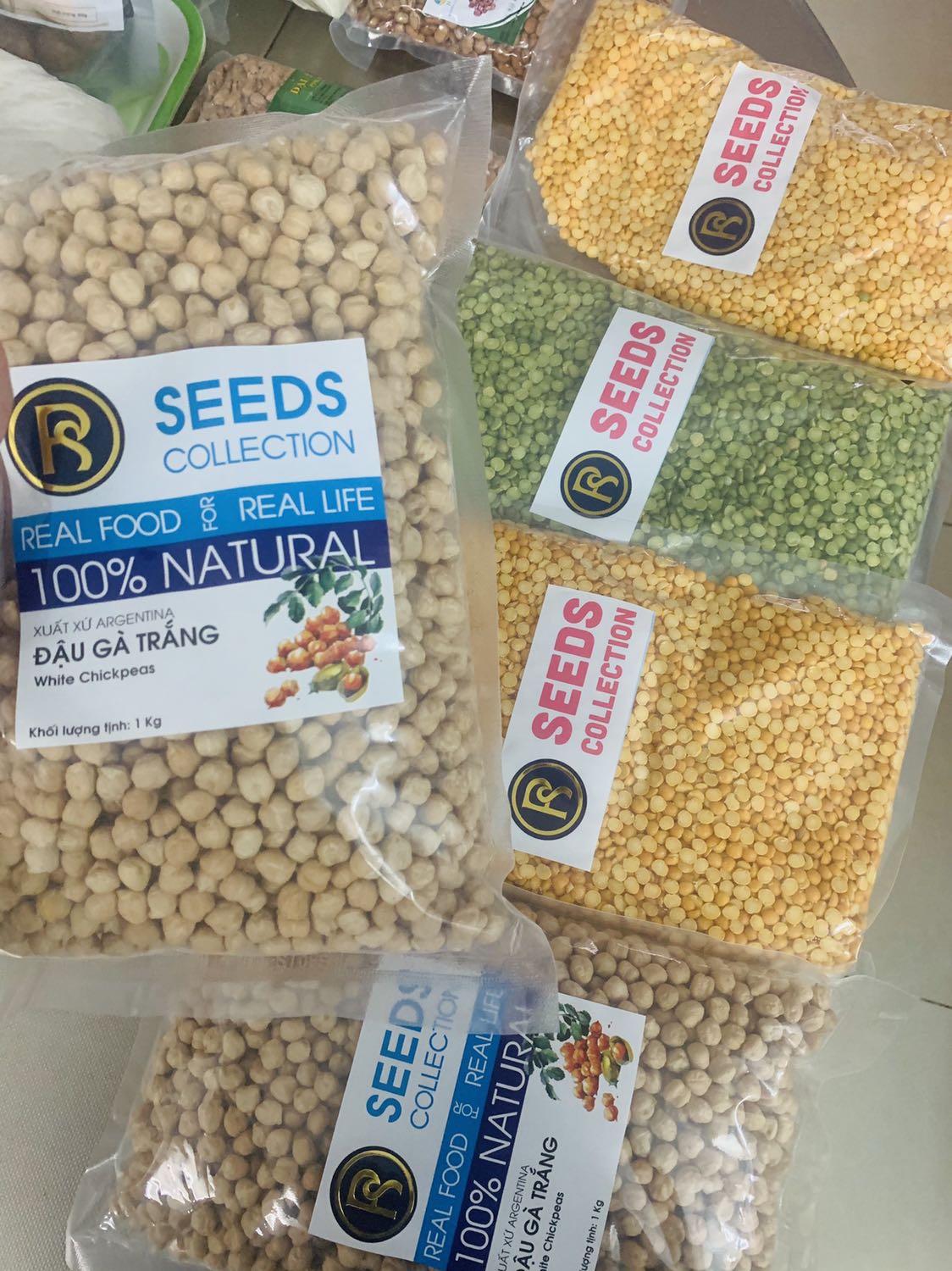 Giao hàng nhanh , đóng gói bao bì kĩ đẹp 
Đậu nhìn rất đẹp .
Có nhãn hiệu nguồn gốc xuất xứ đàng hoàng 
Rất hài lòng khi mua shop này