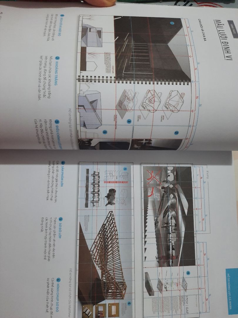 Một cuốn sách nhà các bạn sinh viên hay dân kiến trúc nên mua, đảm bảo là nội dung cực kì hữu ích luôn, hình thức thì đẹp, sách màu in siêu đẹp luôn đó, nói chung là 10đ 👍

Nội dung phần lớn là về cách thức trình bày, bố cục, màu sắc, canh chỉnh chữ. . . của một bộ hồ sơ xin việc, lý lịch cá nhân, đồ án. . . Nói chung là sau khi đọc xong cuốn sách này mình học hỏi rất nhiều thứ và nhờ nó mà mình thay đổi nhiều quan điểm thiết kế rất ư là "lỗi thời" của mình (mà trước đó mình không nhận ra). Sách hướng dẫn rất chi tiết các thành phần (từ nhỏ đến lớn, từ chính đến phụ) của một bộ hồ sơ hay tập trình bày đồ án thiết kế.

Trong cuốn này không đề cập gì đến đồ họa máy tính đâu! Kỹ thuật đồ họa ở đây là cách tư duy bố cục, dàn trang trên 1 bản vẽ, trên 1 trang giấy hay trên 1 slide thuyết trình,.... thông qua hình vẽ, biểu đồ, sơ đồ v.v. . . Cuốn này cũng giới thiệu rất nhiều cách thức để diễn đạt ý tưởng (không phải bằng văn bản) theo nhiều hướng khác nhau !!! Rất đáng để học hỏi và để dành làm dữ liệu thiết kế sau này.