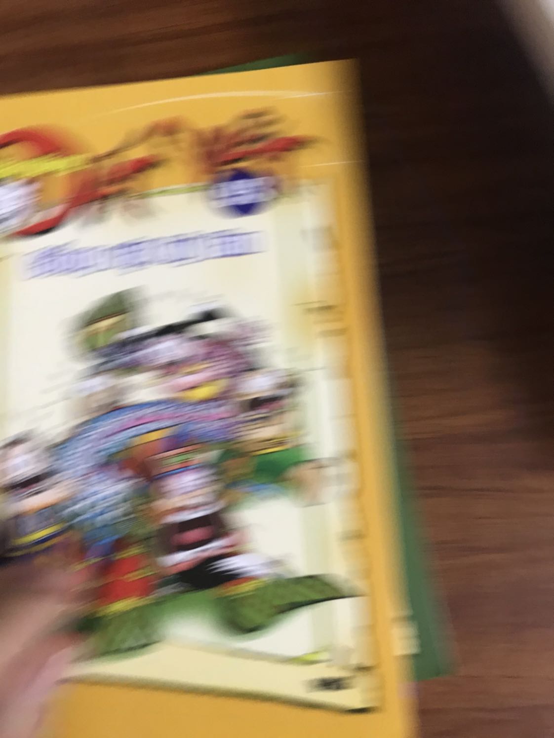 Truyện nội dung hấp dẫn, giấy in hơi mỏng. Tuy nhiên fahasa chuẩn bị hàng hơi lâu, bù lại giao hàng cẩn thận, truyện được bọc chống sock cẩn thân.