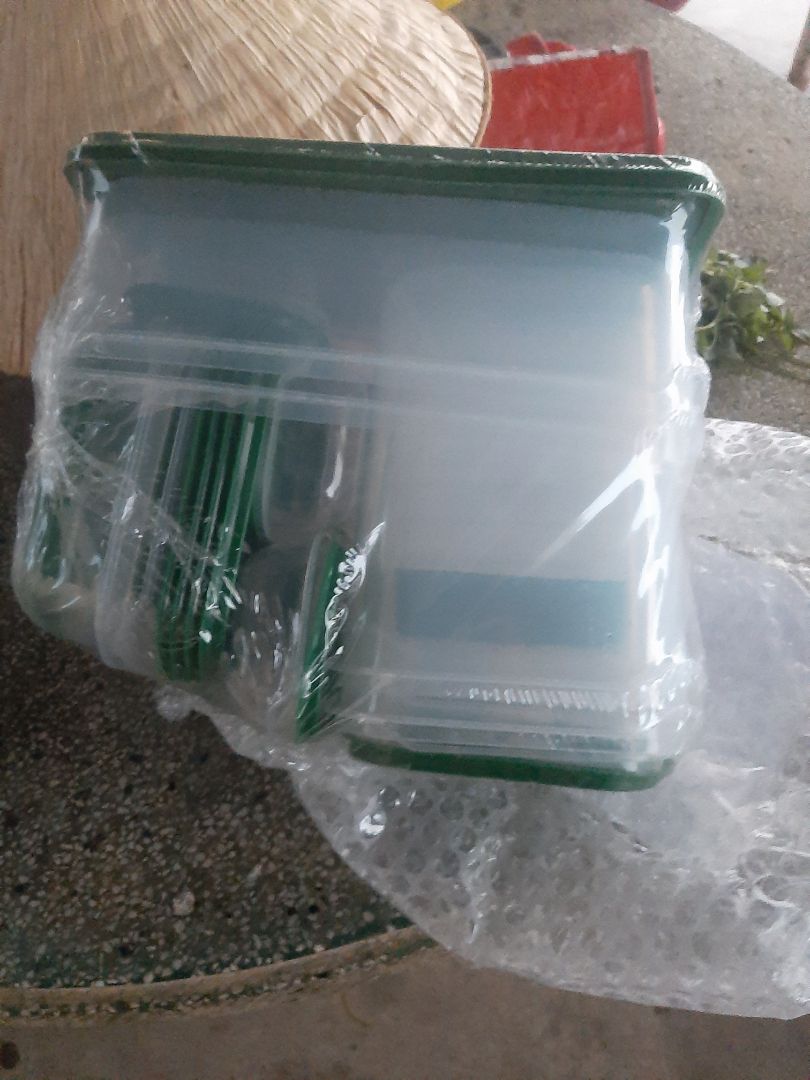 cái hộp chụp hình đăng lên thi bự chà bá
giao thi nhỏ xiu vậy sop
 hình ảnh mang tính chât minh họa thui hả