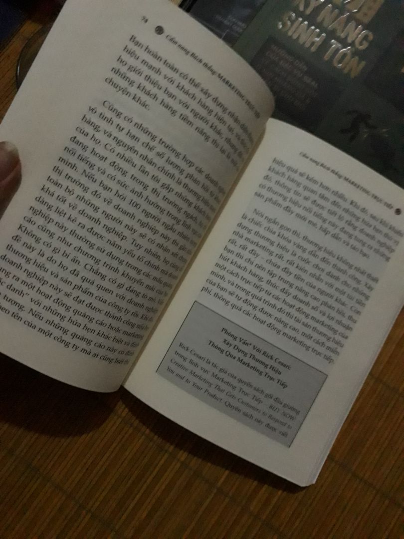 sản phẩm đóng gói cẩn thận giấy chữ in trắng rõ rễ nhìn nội dung mạch lạc không vòng vo tam quốc dễ hiểu