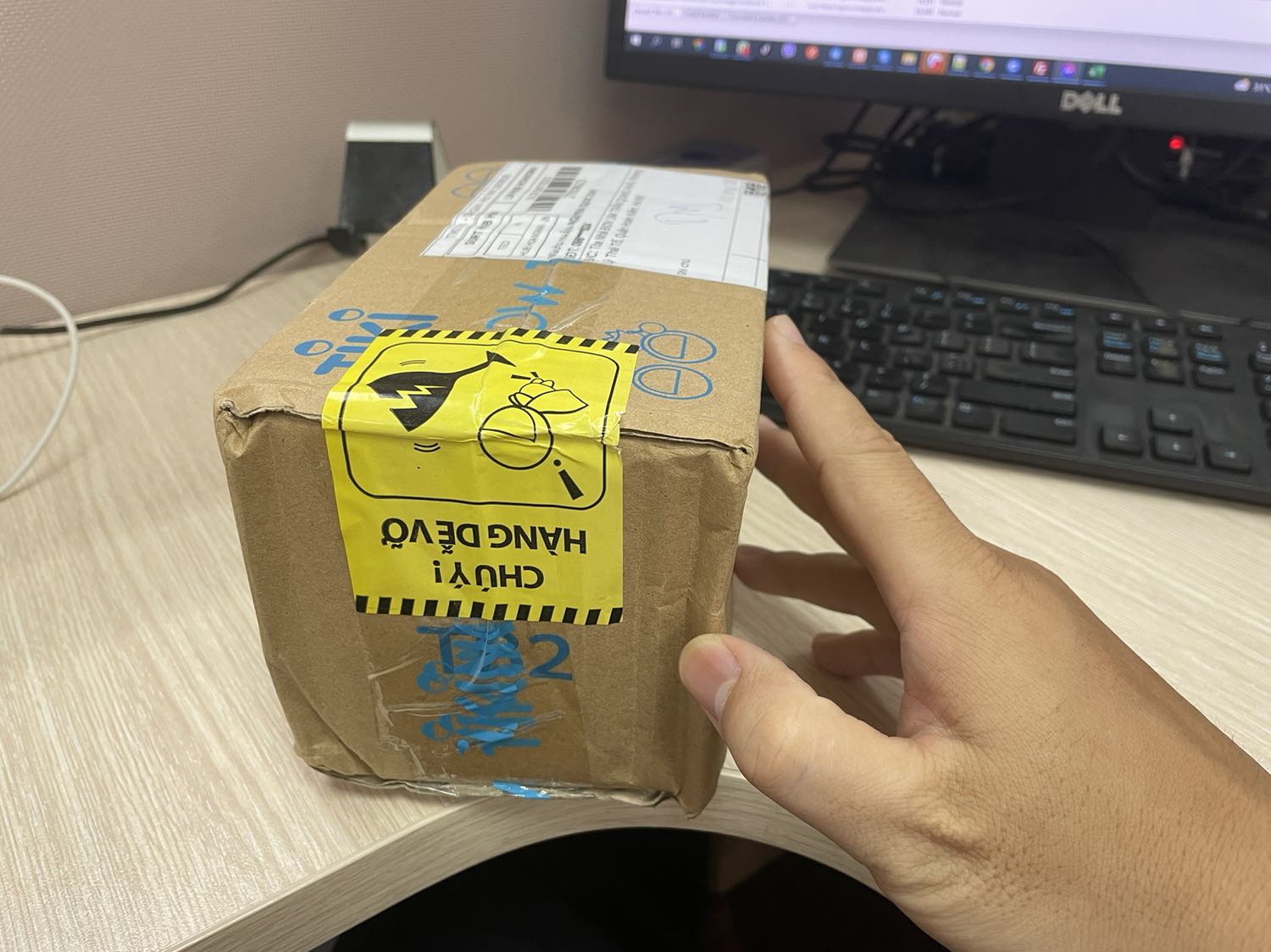 Hàng giao nhanh, đóng gói cẩn thận, giá rẻ nguyên phụ tùng. Sau cần sẽ mua tiếp