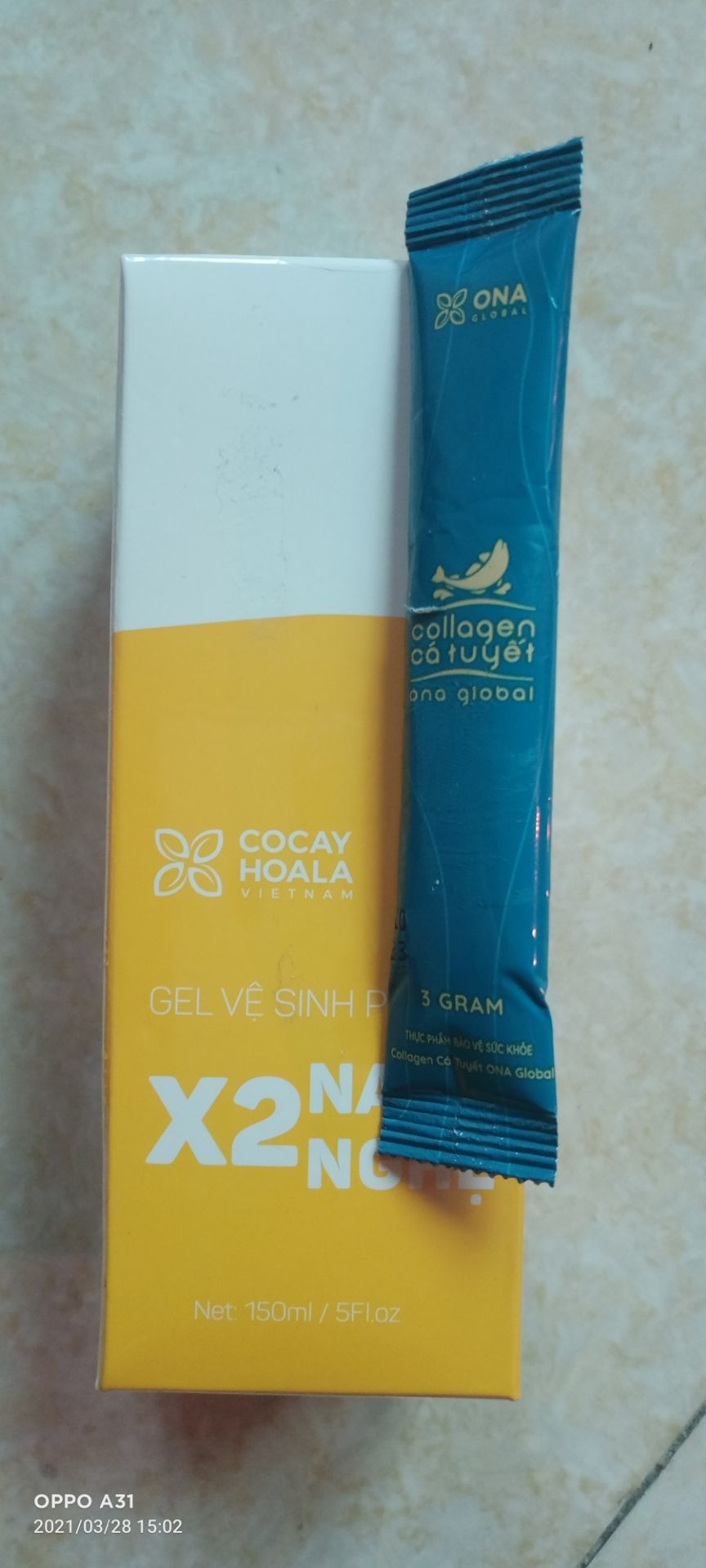 đây là lọ thứ hai rồi.từ khi biết đến dung dịch vệ sinhX2 Nano nghệ  là không màng đến các SP khác nữa.dung dịch có mùi thơm nhẹ dịu ,dùng lọ đầu tiên giảm ngứa sau một tuần sử dụng.so với các SP khác giá thành có hơi cao nhưng bù lại dung dịch đặc sệt,mỗi lần chỉ cần dùng một lượng nhỏ như hạt bắp nên rất tiết kiệm.lần mua này lại có thêm quà nhỏ nhỏ xinh xinh thích quá ??