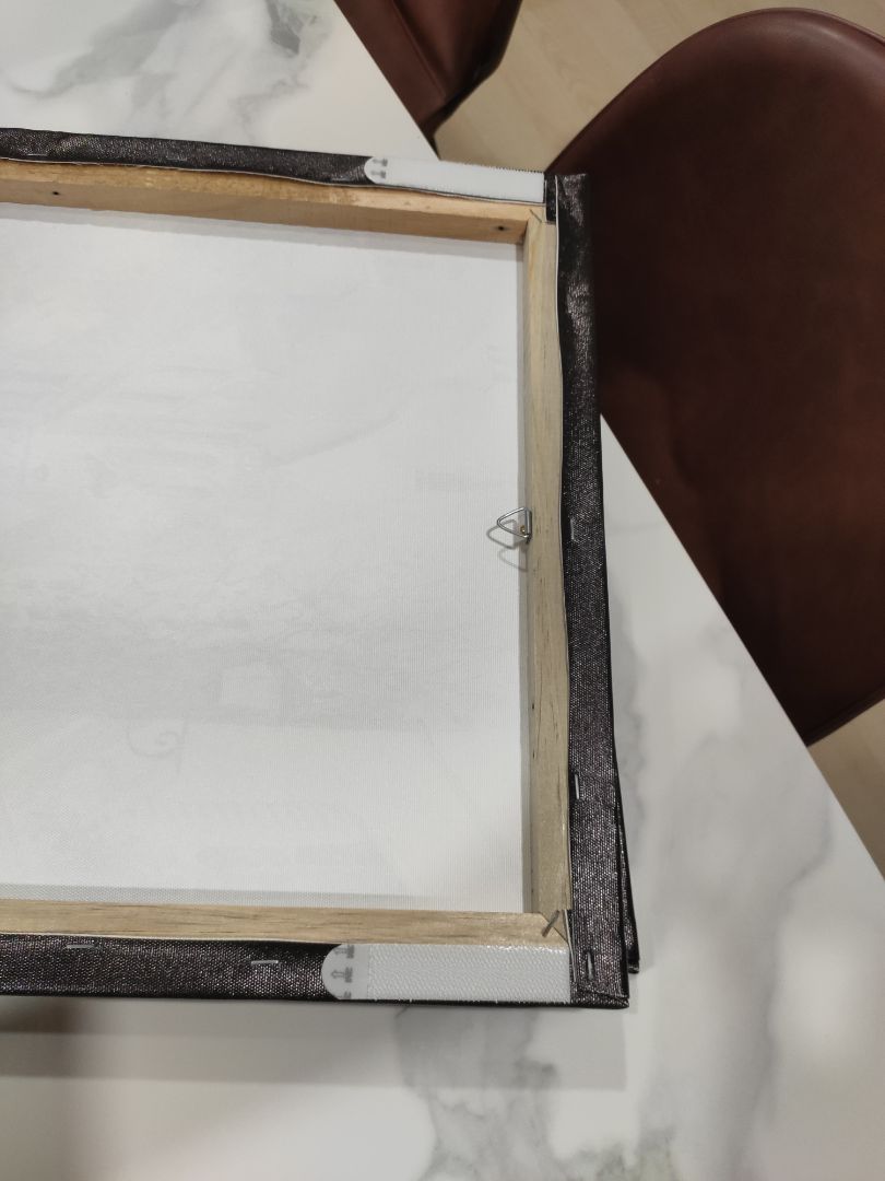 Shop giao hàng nhanh, sản phẩm dán chắc chắn nhé! Mình rất hài lòng!