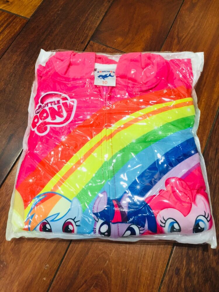 Áo đẹp giống như hình ;) Nên mua cả nhà ơi :D Đánh giá shop 5*