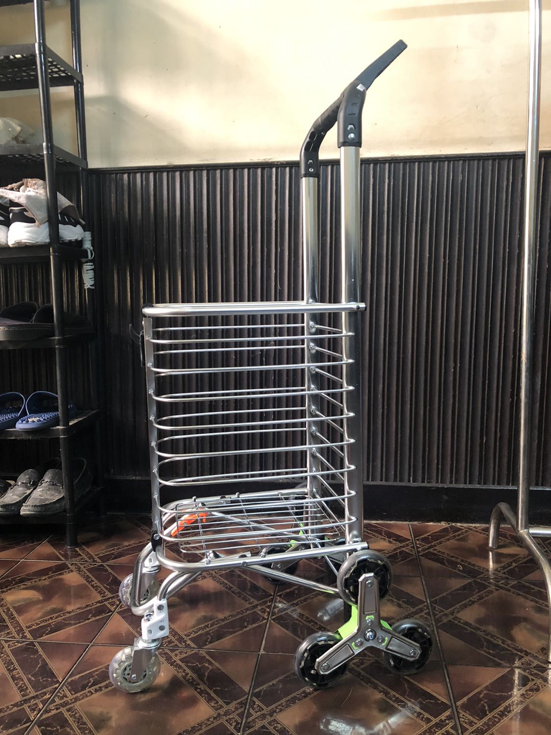 Xe giao đúng như bài viết giới thiệu. Đóng gói gọn gàng. Xe chắc chắn, dễ di chuyển. Xe giao đúng như bài viết giới thiệu. Đóng gói gọn gàng. Xe chắc chắn, dễ di chuyển.