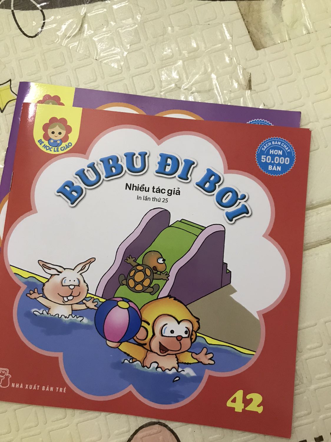 Sách khá đẹp, giá rẻ