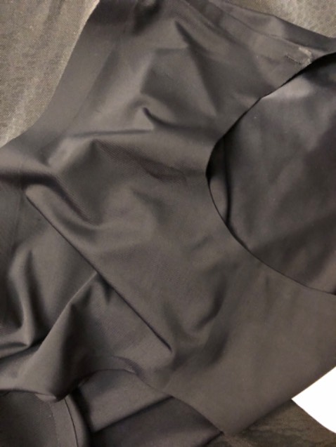 Nhìn đường chỉ cắt ngon nghẻ. Sóp tư vấn nhiệt tình. Cho shop 5 sao.