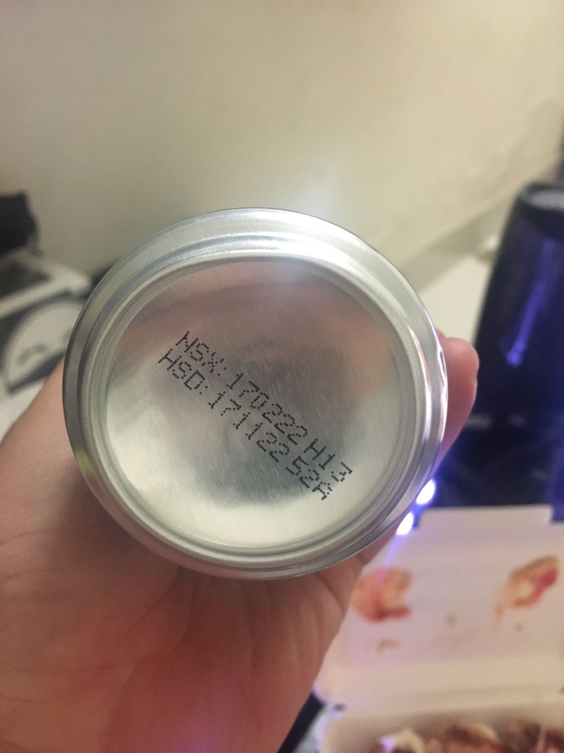 Đóng gói chắc chắn, hàng giao nhanh, nước còn hạn tới hết 2022 lận, ly đẹp, chắc chắn giữ nhiệt tốt, do mình xài trc đây rồi nên biết chất lượng nó, có điều cũng mong là karik hay binz nhưng lại về suboi, hơi tiếc mà thôi cũng đc Đóng gói chắc chắn, hàng giao nhanh, nước còn hạn tới hết 2022 lận, ly đẹp, chắc chắn giữ nhiệt tốt, do mình xài trc đây rồi nên biết chất lượng nó, có điều cũng mong là karik hay binz nhưng lại về suboi, hơi tiếc mà thôi cũng đc